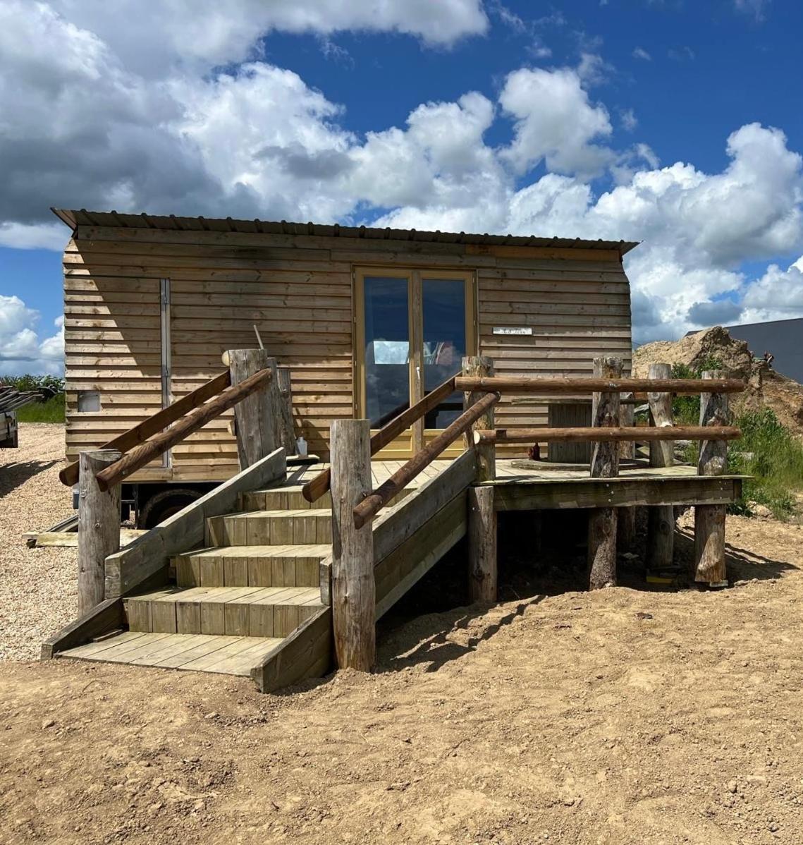 Гостевой дом Tiny House Digny Экстерьер фото