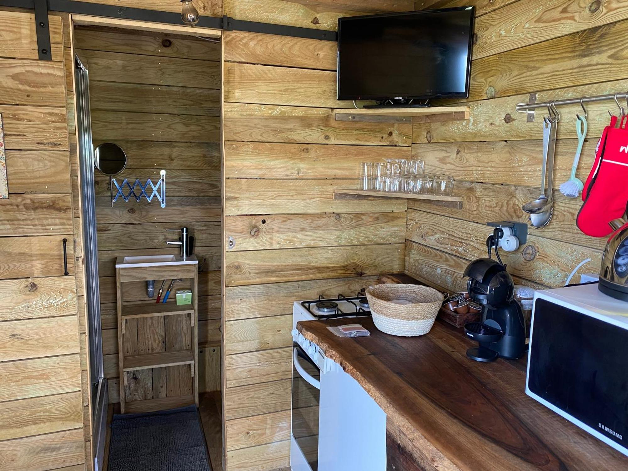 Гостевой дом Tiny House Digny Экстерьер фото