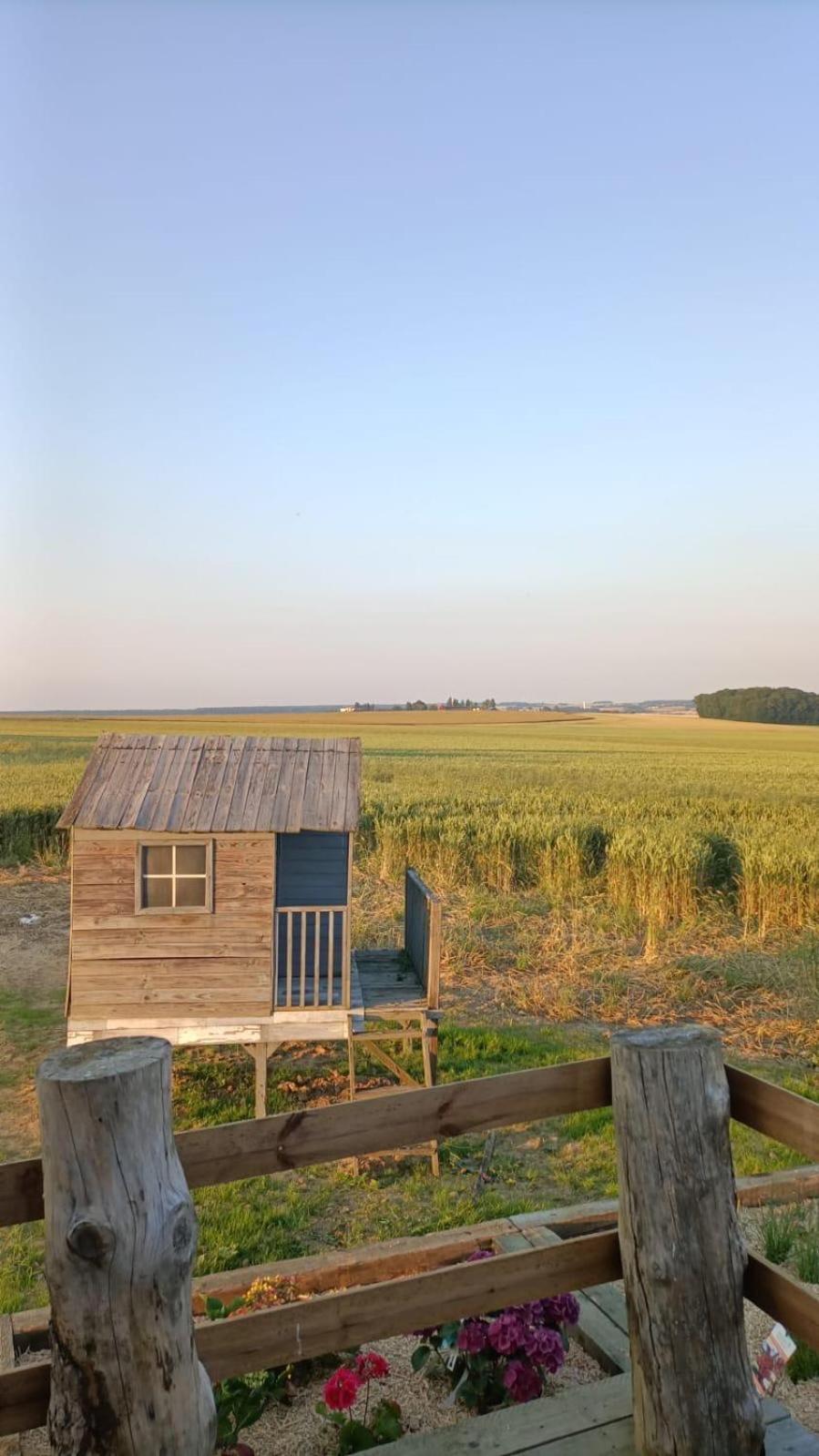 Гостевой дом Tiny House Digny Экстерьер фото