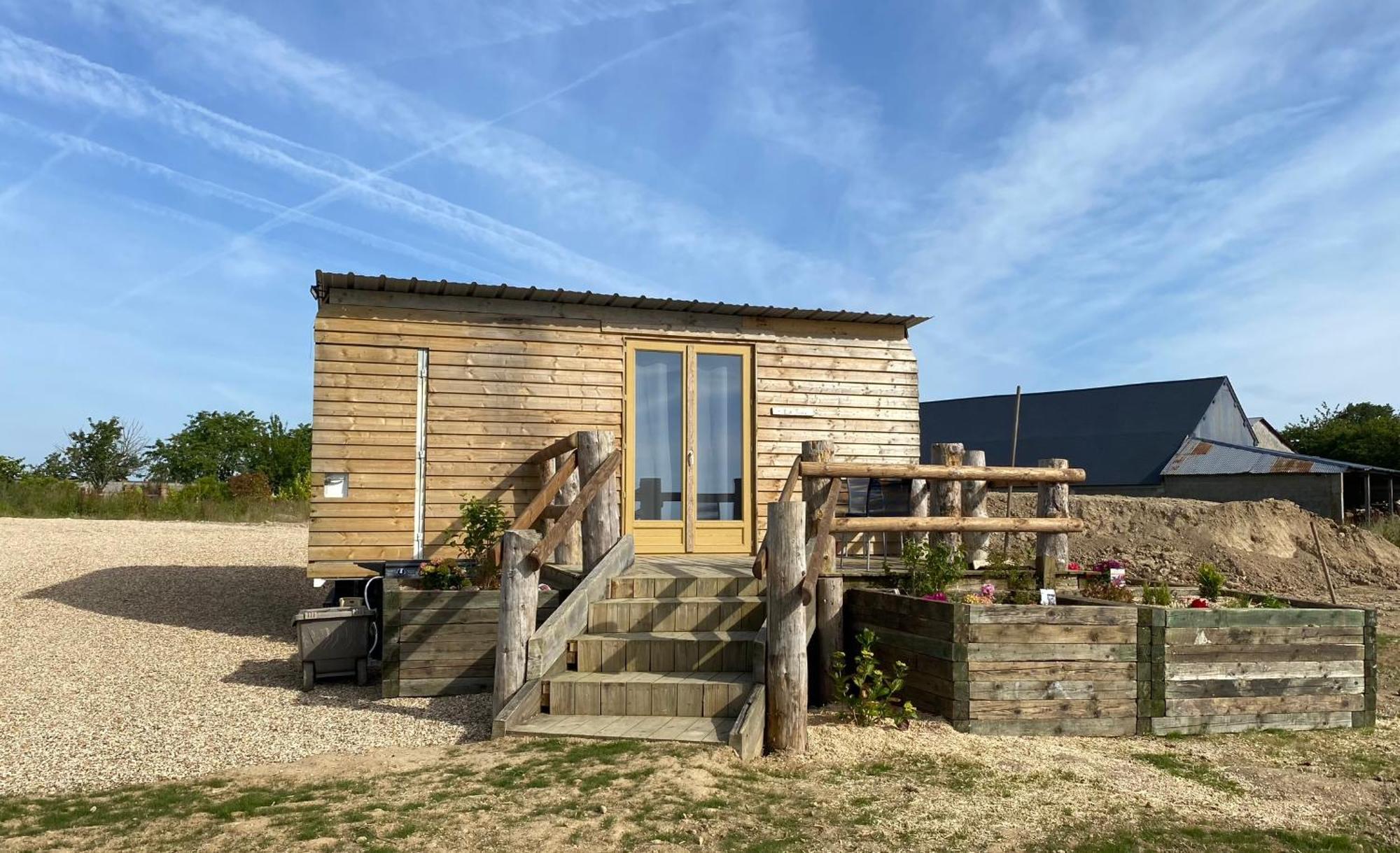 Гостевой дом Tiny House Digny Экстерьер фото
